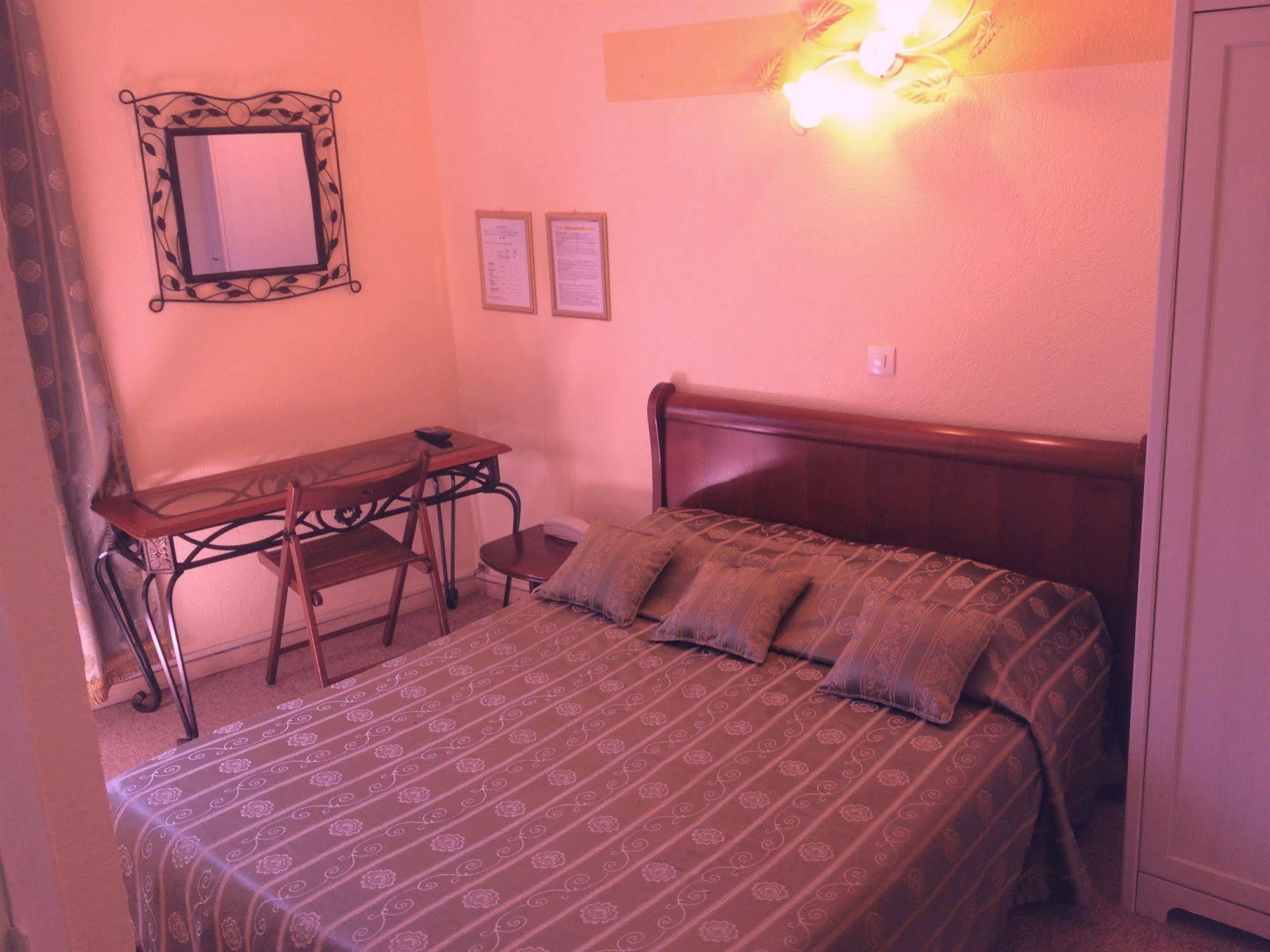 Hotel Neptune Cannes Bagian luar foto